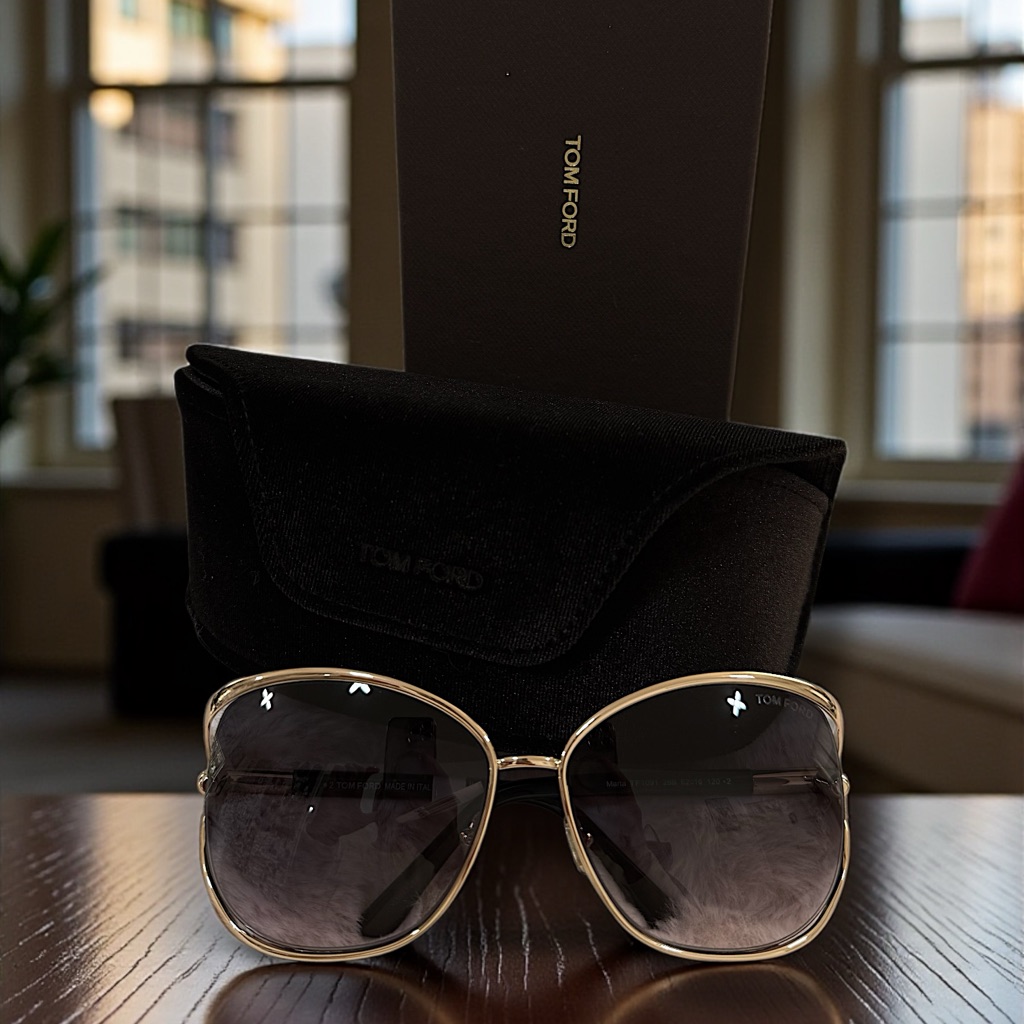 Tom Ford Women's Sunglasses With Gold Frame And Black Accents